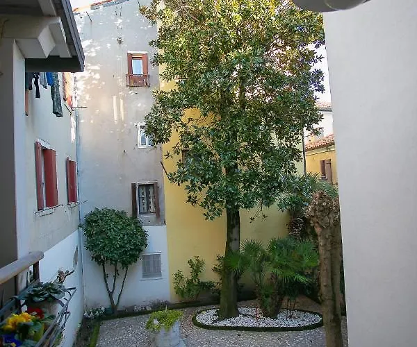 La Corte Bed and Breakfast